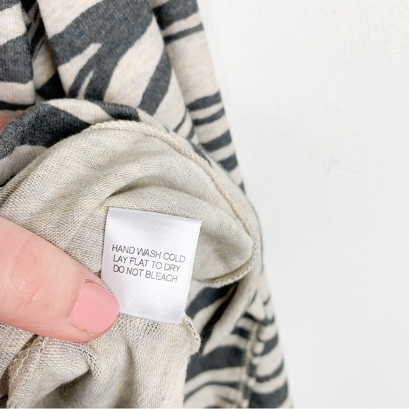 NWT LNA Revolve Beige Zebra Print Jillyan Raglan Sweatshirt Sz S - Picture 9 of 9